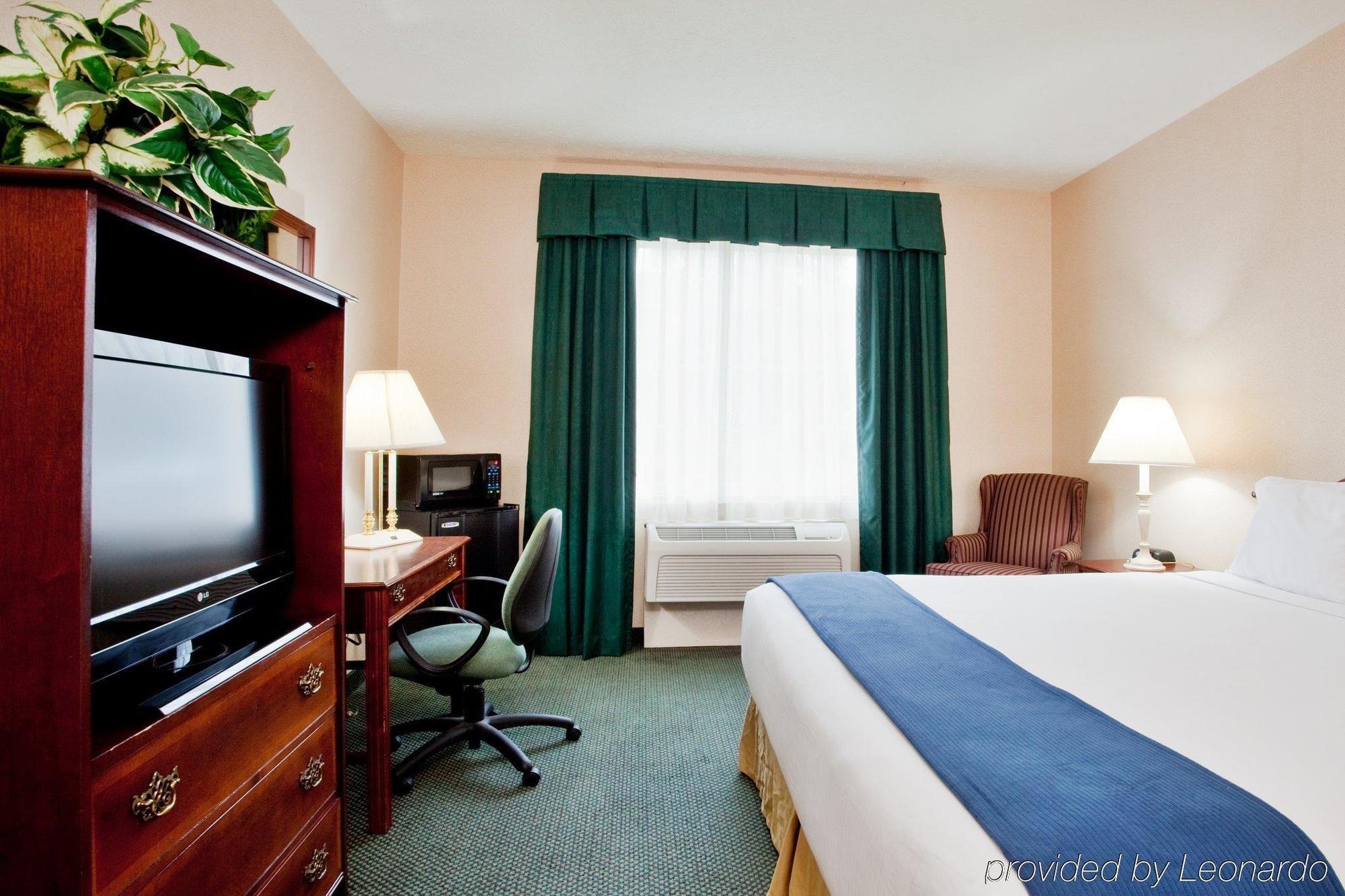 Holiday Inn Express Kilmarnock Номер фото