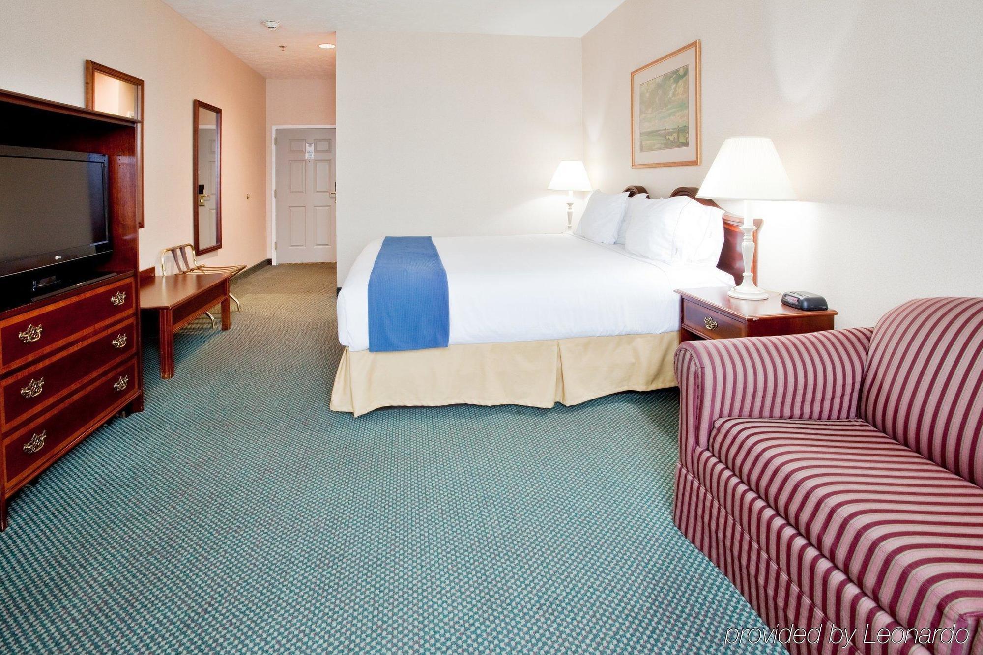 Holiday Inn Express Kilmarnock Номер фото